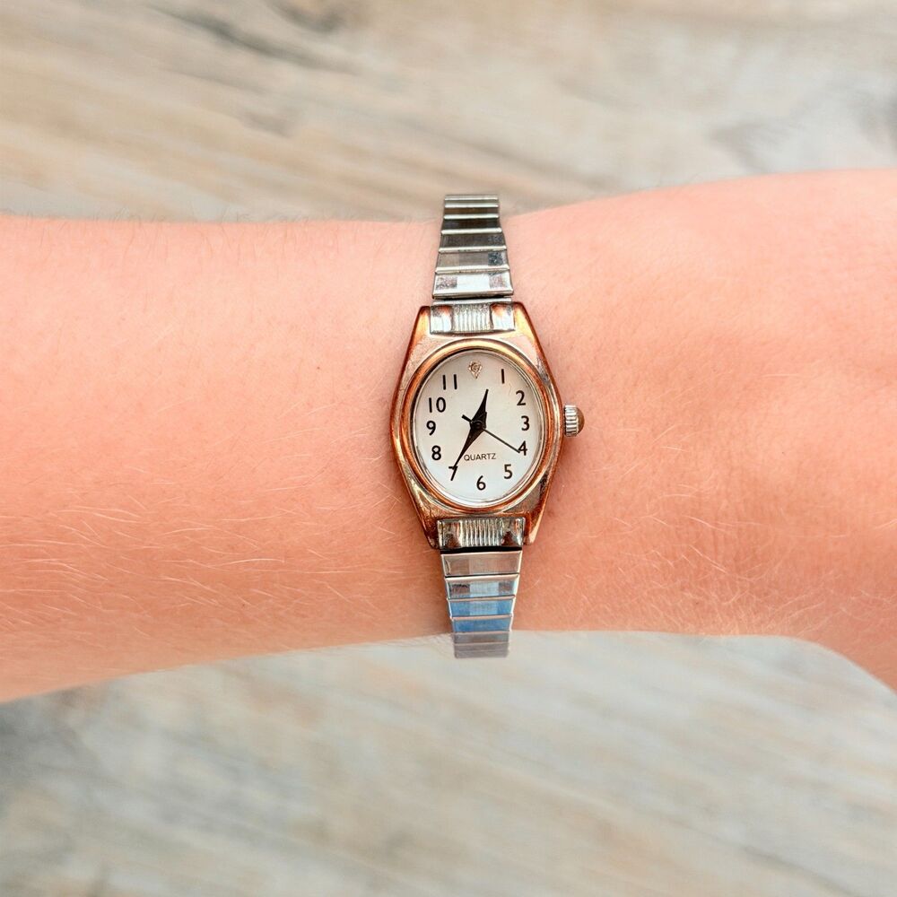 Vintage Two Tone Gold Silver Women’s Quartz Watch Petite Oval Stretch Band